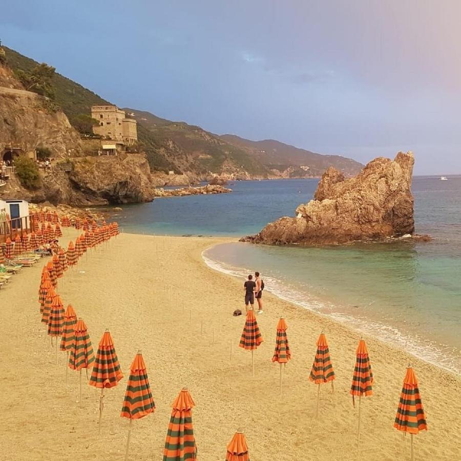 Dume Cosy Apt - Central - Near The Beach With A.C. Monterosso al Mare Bagian luar foto